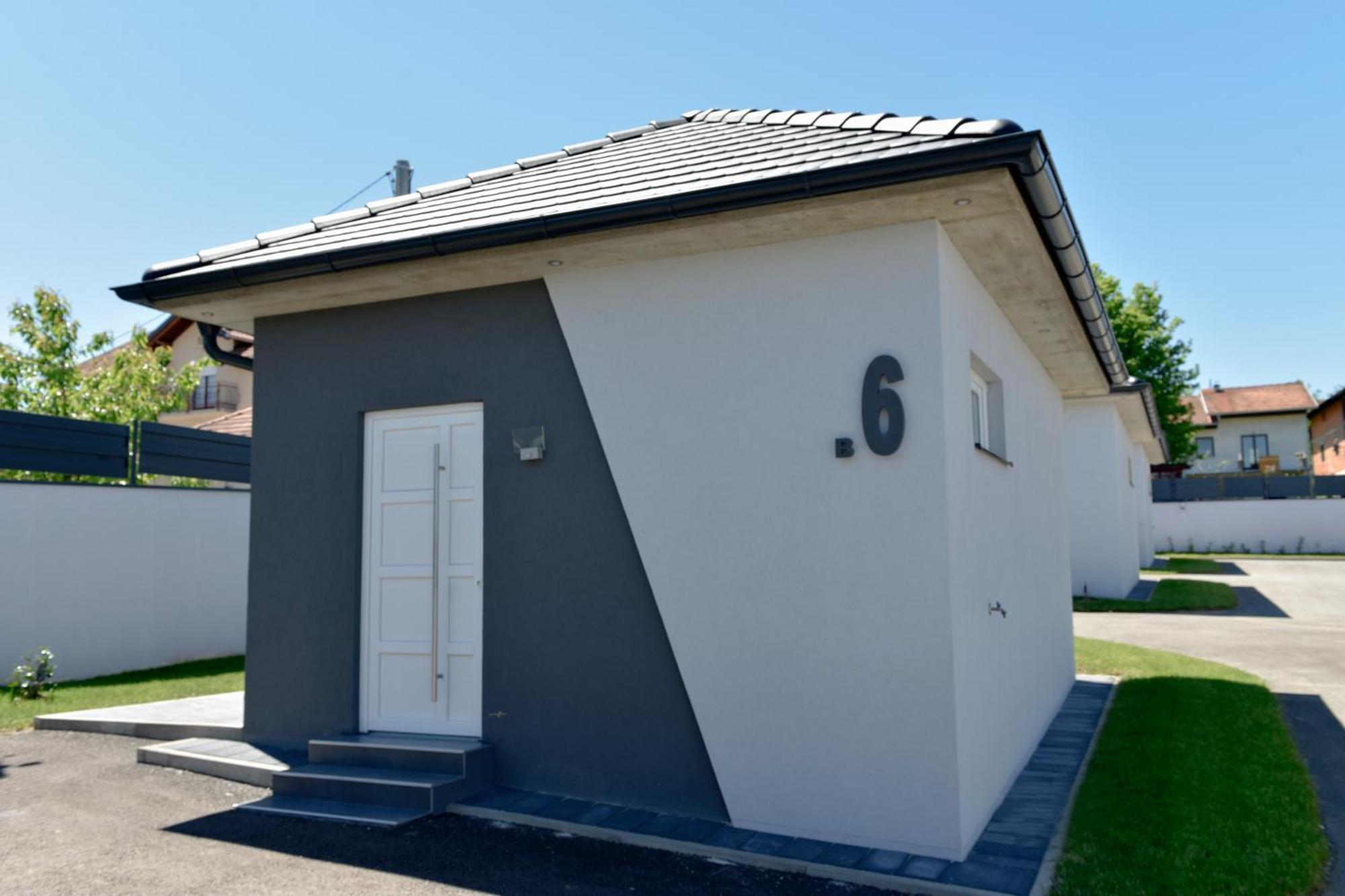 بانيا لوكا Apartmani I Bungalovi Trojka الغرفة الصورة