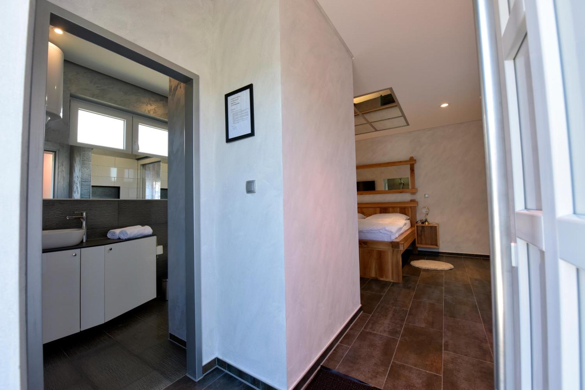 بانيا لوكا Apartmani I Bungalovi Trojka الغرفة الصورة