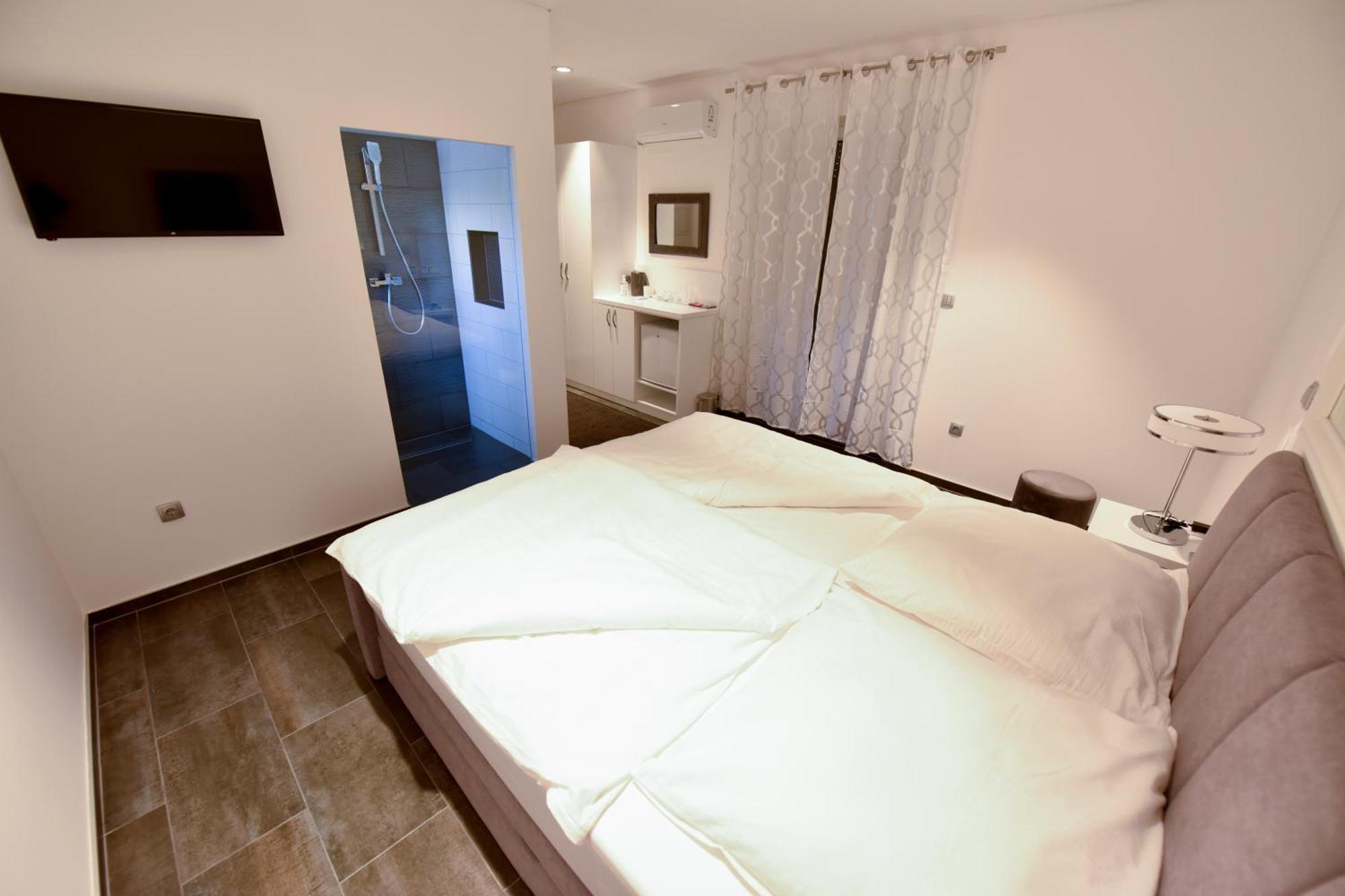 بانيا لوكا Apartmani I Bungalovi Trojka الغرفة الصورة