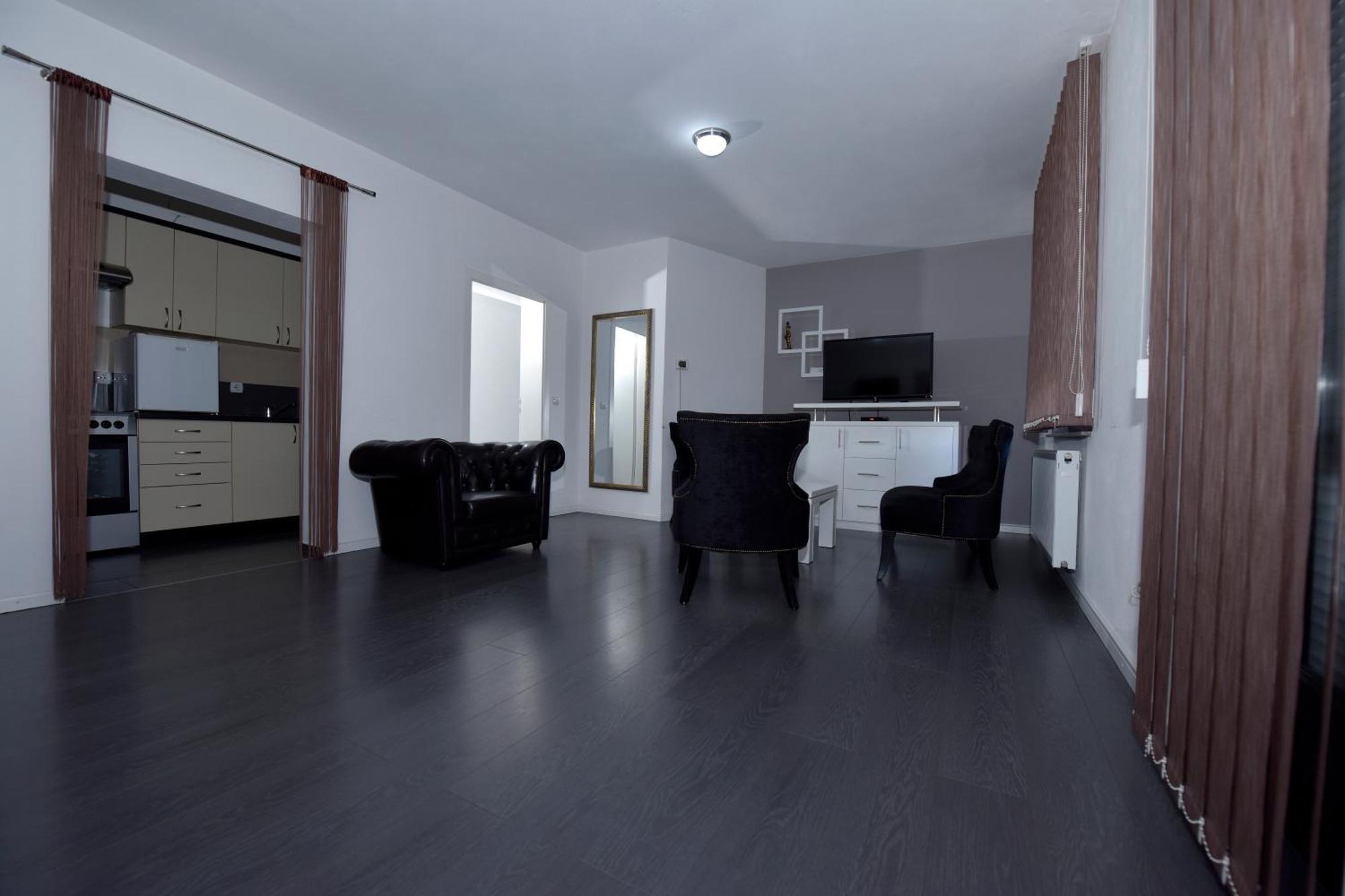 بانيا لوكا Apartmani I Bungalovi Trojka الغرفة الصورة